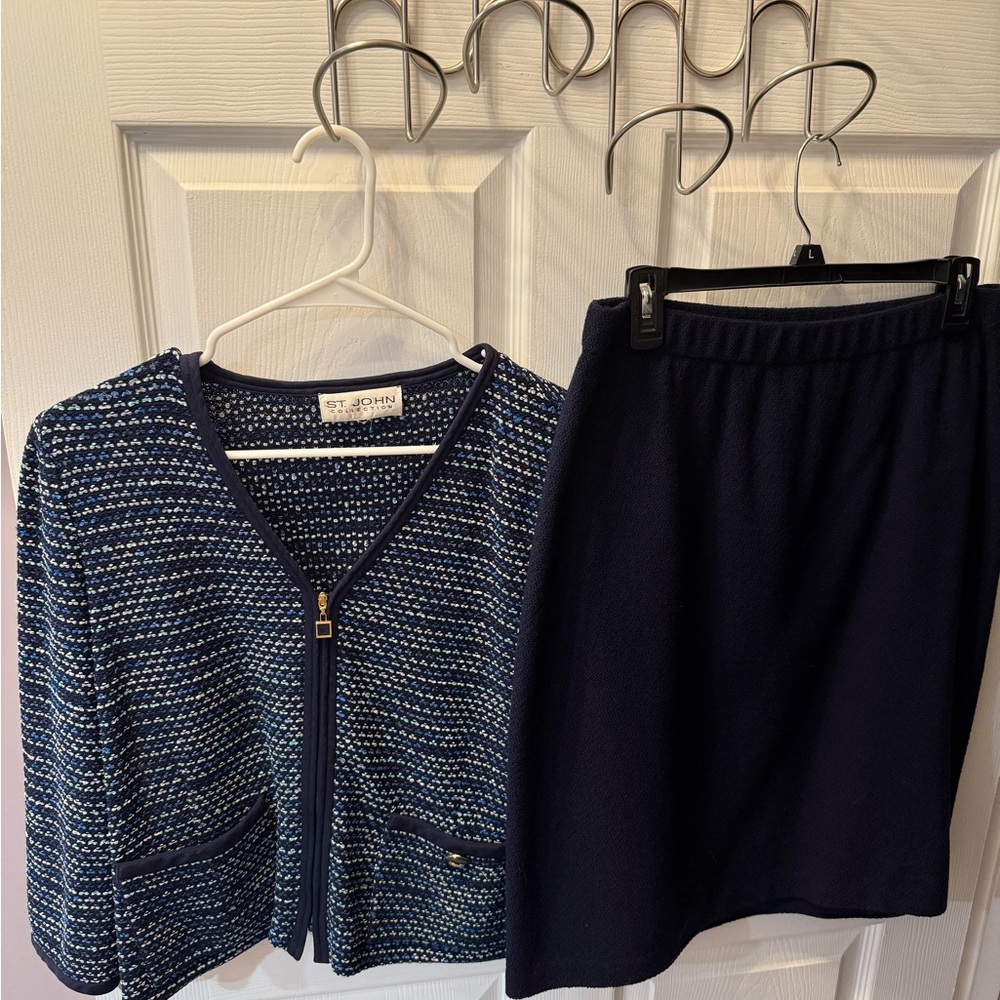 Size 10. St. John Navy Blue, Teal & White Jacket with Navy Blue Pencil Skirt